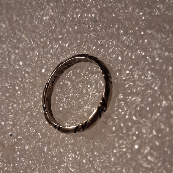 Silpada Stackable 925 Silver Patterned Ring - Picture 4 of 4